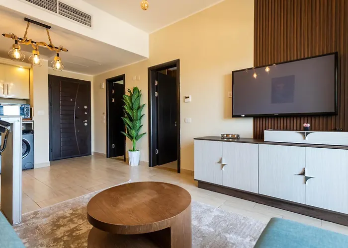 Sea & Pool View - Aldau Heights