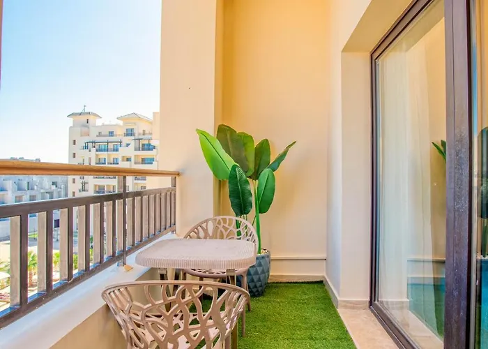 Sea & Pool View - Aldau Heights